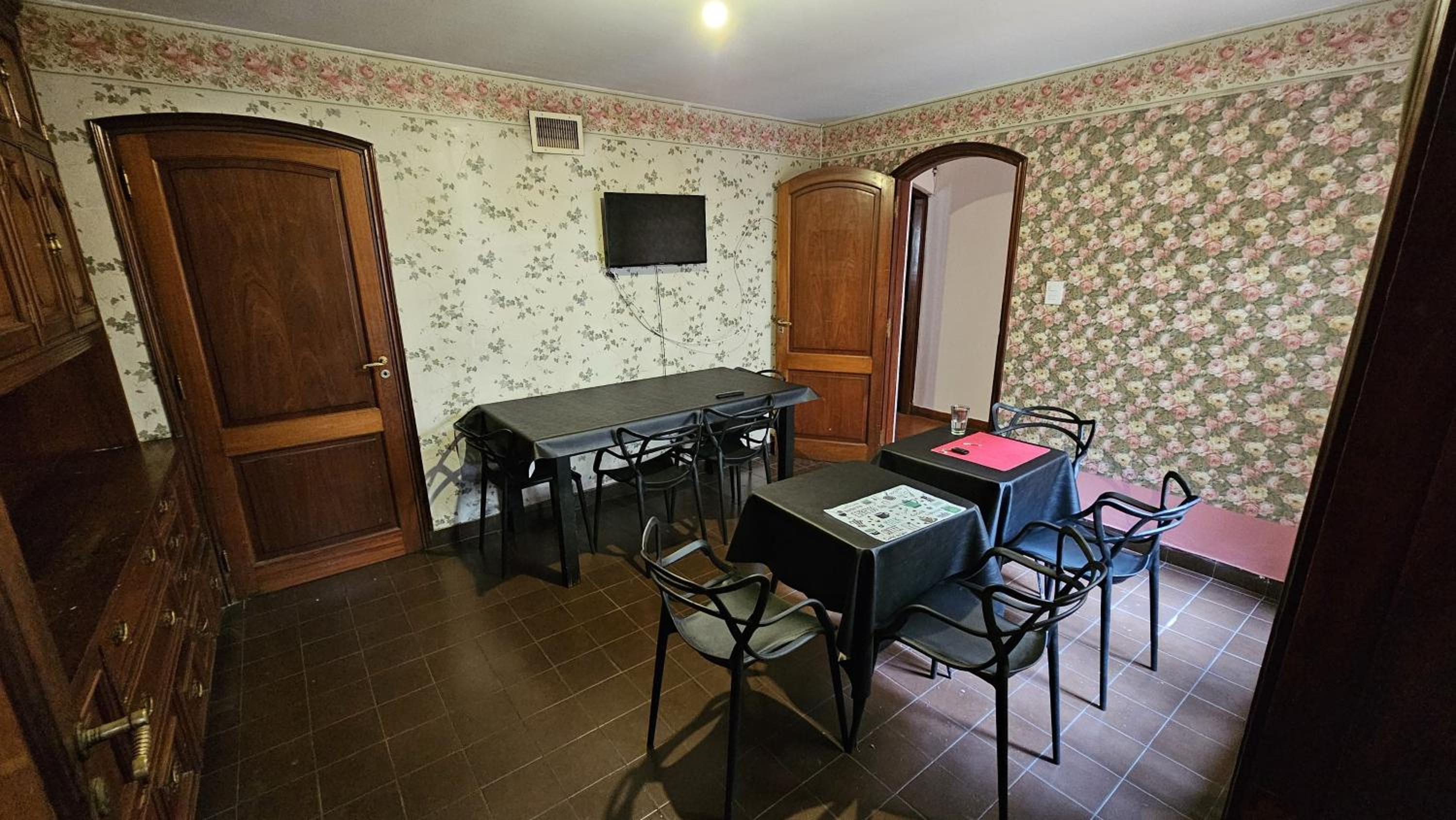 Valhalla Hostel & Suites
