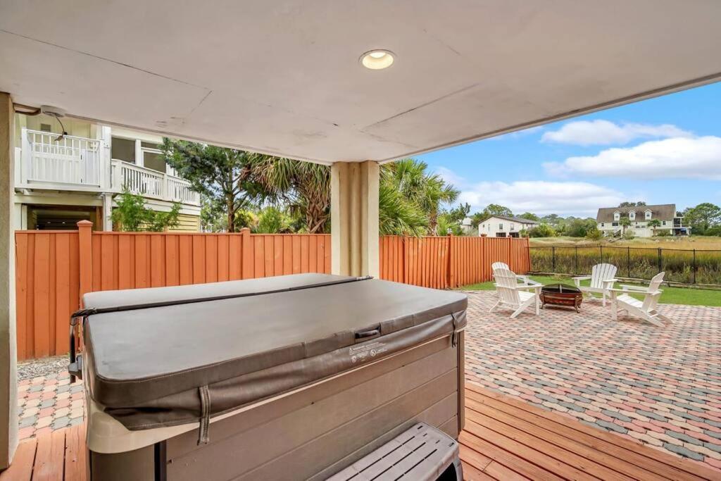 Unique 5 BDR Home on the Marsh! HOT TUB amazing su view 4