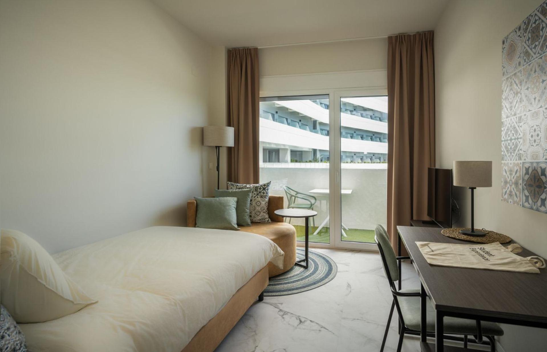 Student Experience Madrid Pozuelo - Luxury Hostel