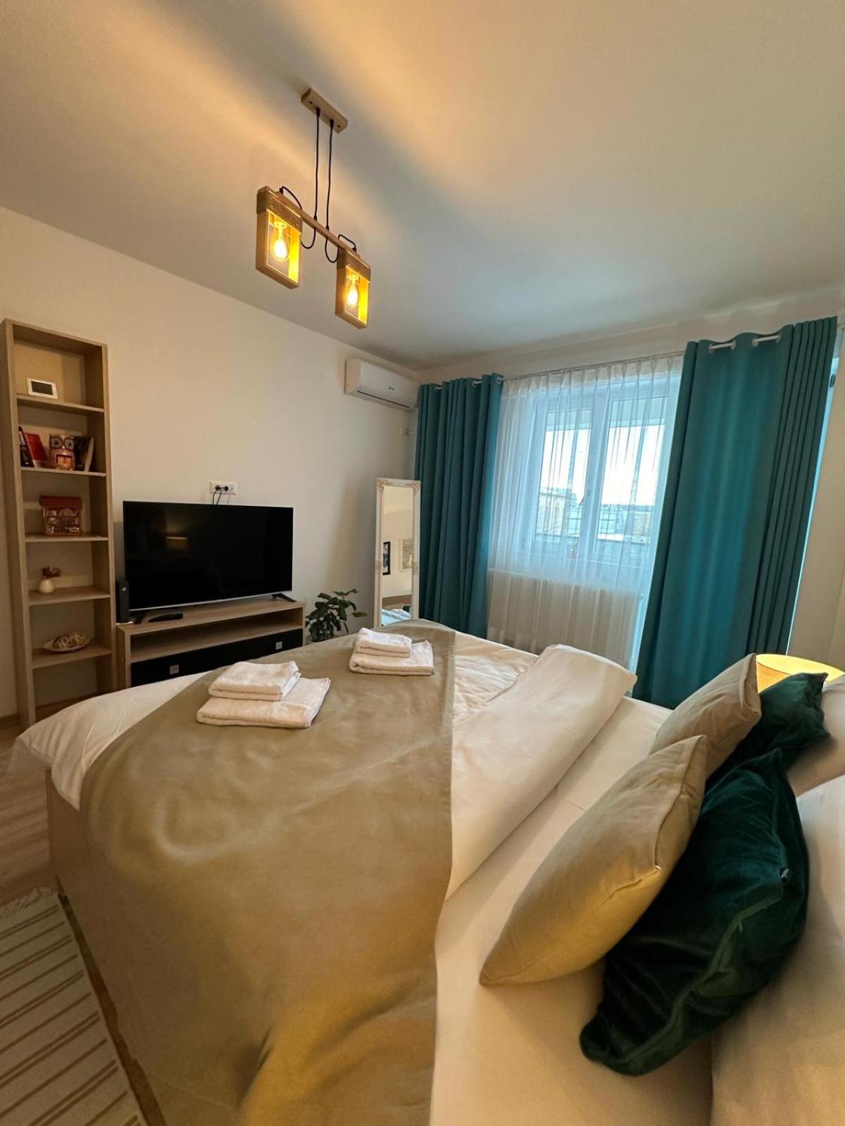Lovely&Cozy Apartaments Palas Mall view 2