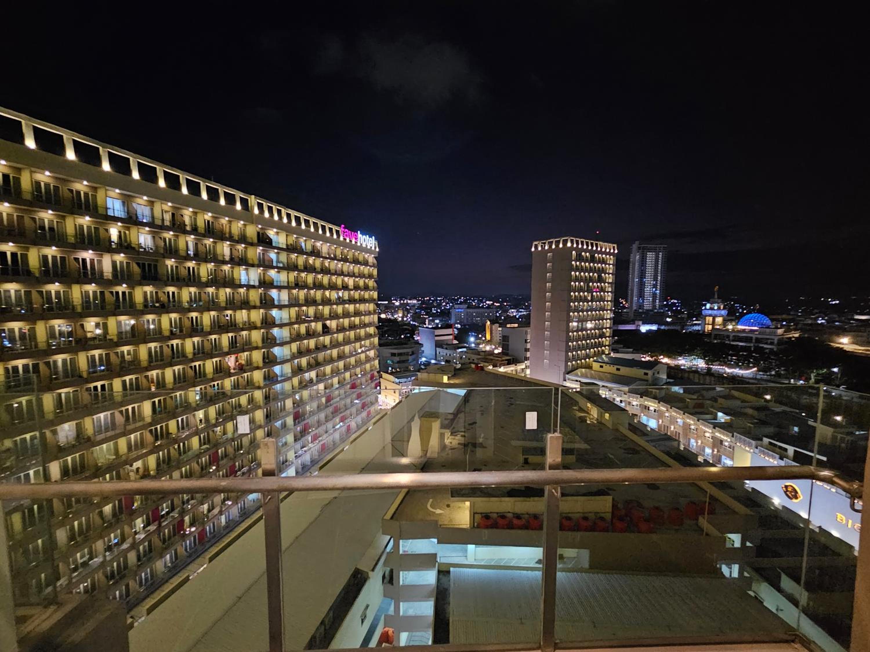 Nagoya thamrin city apartement Tower B lvl 12 free Netflix view 3