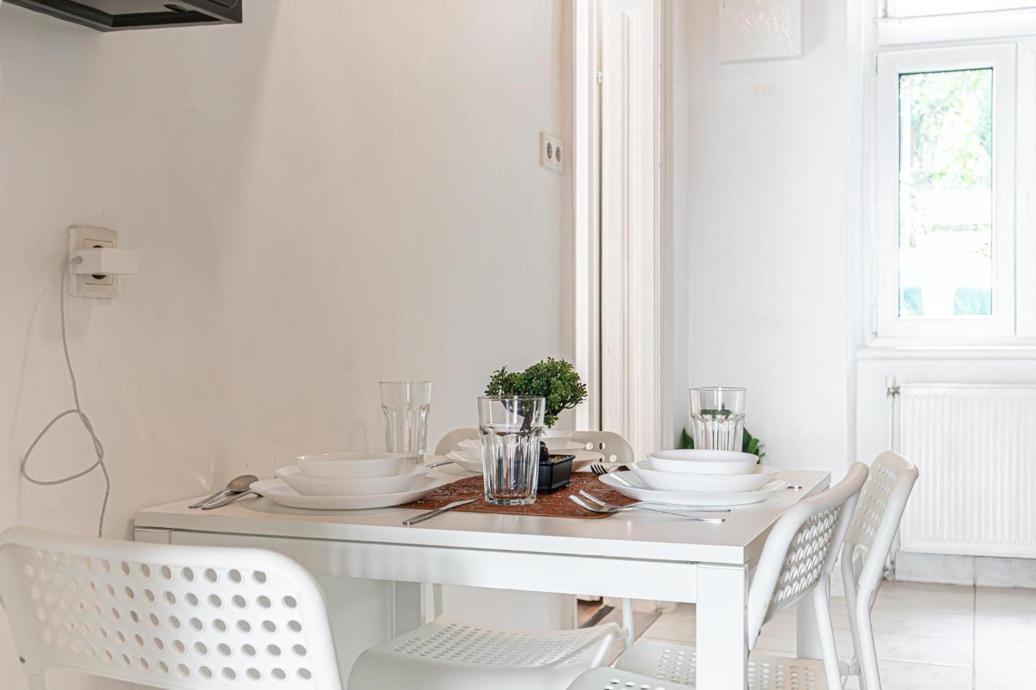 Beautiful 1BR Apartment in Central Meidling