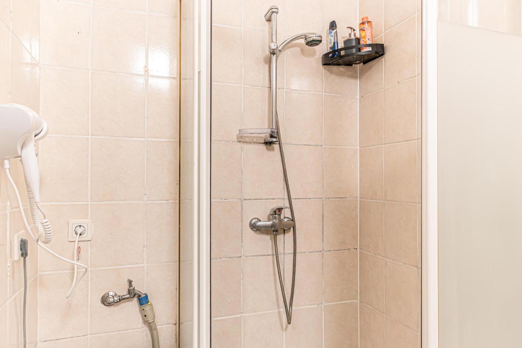 Beautiful 1BR Apartment in Central Meidling
