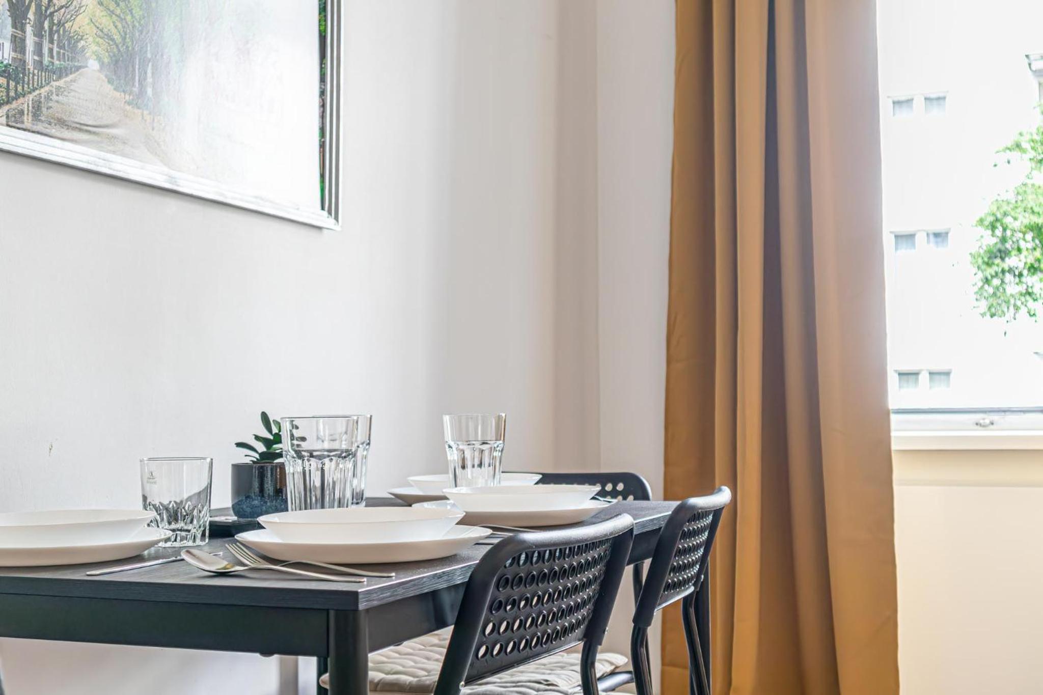 Beautiful 1BR Apartment in Central Meidling