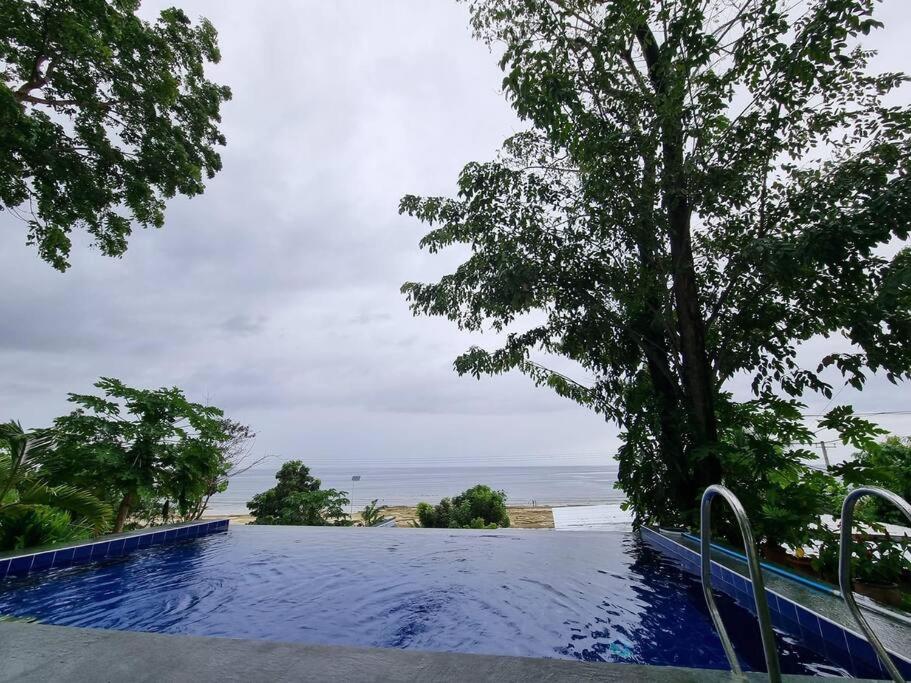 Ocean View Villa in Bohol view 3