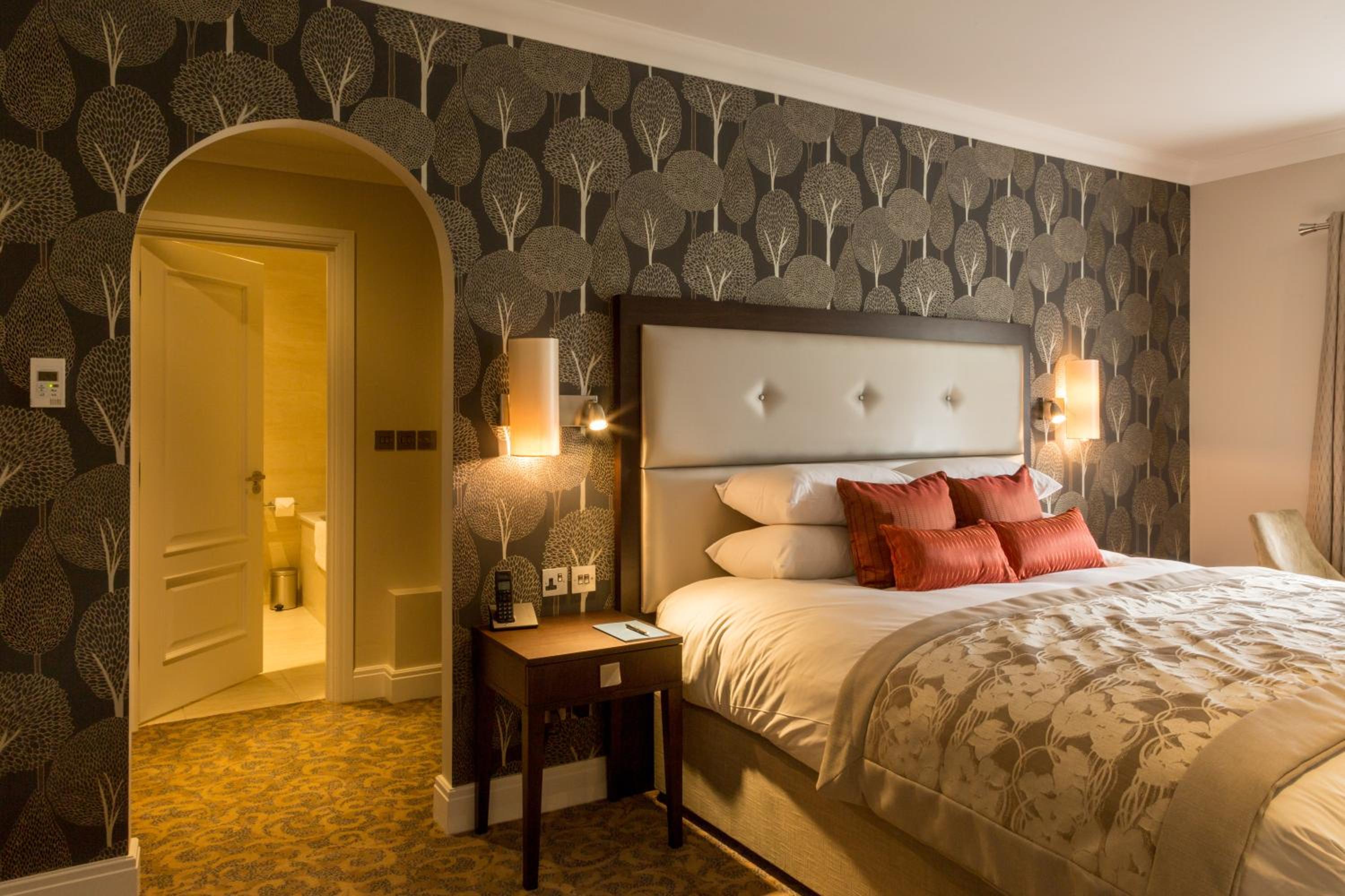 Basingstoke Vacations - Oakley Hall Hotel - Property Image 45