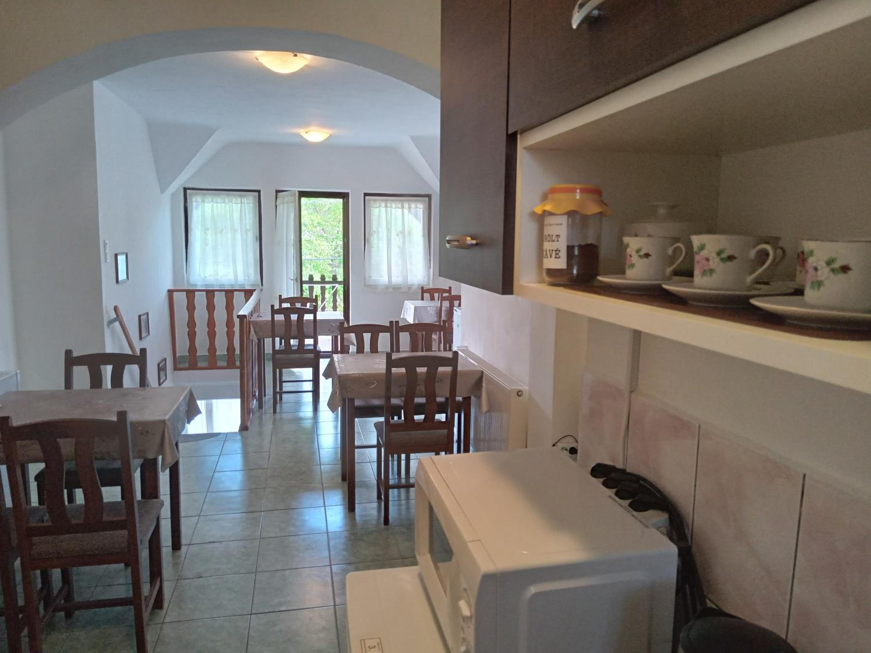 SZIESZTA APARTMAN