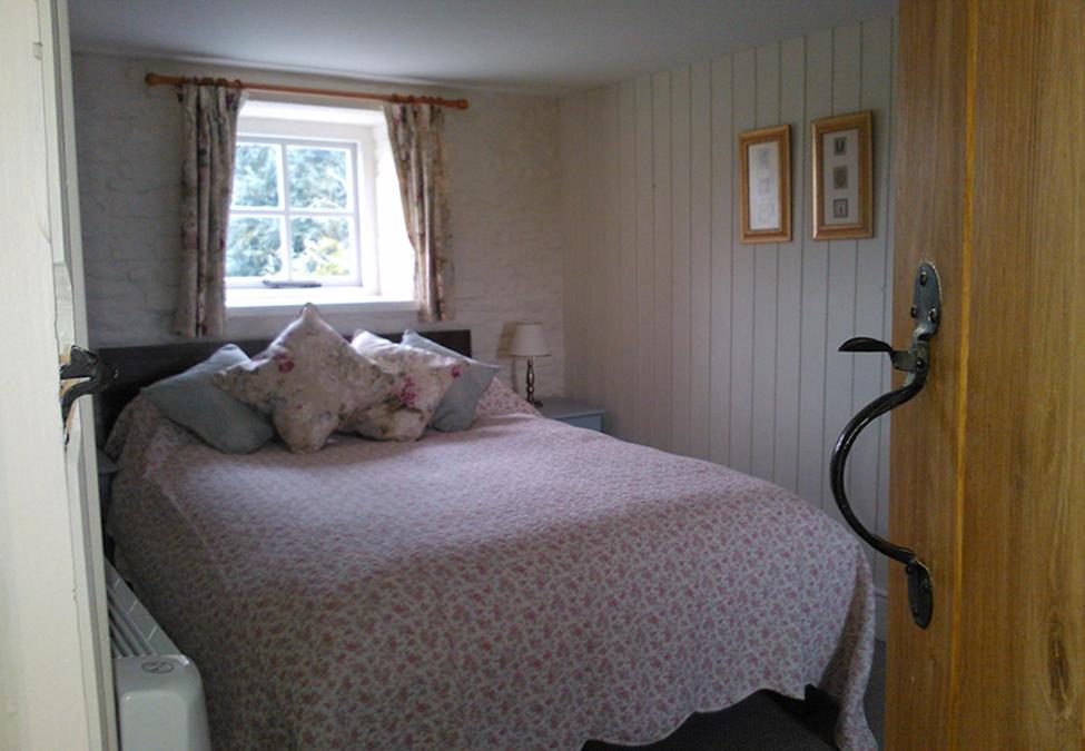 Dee's Cottage at Brinsop view 4