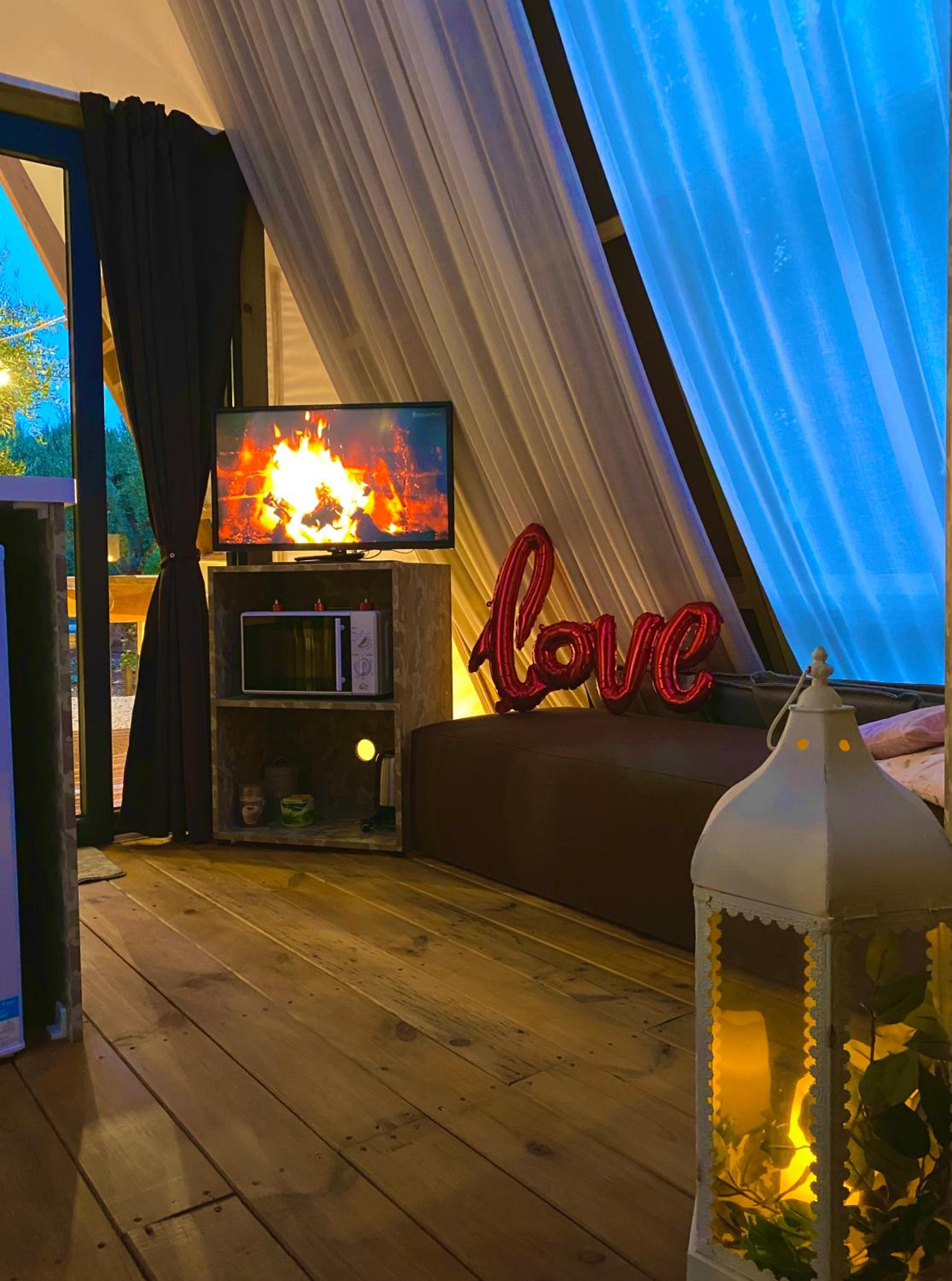 A-luxury Glamping by La Mignola view 4