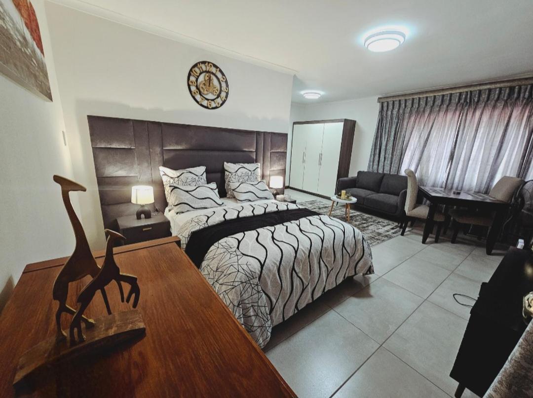 Bryanston Cottage