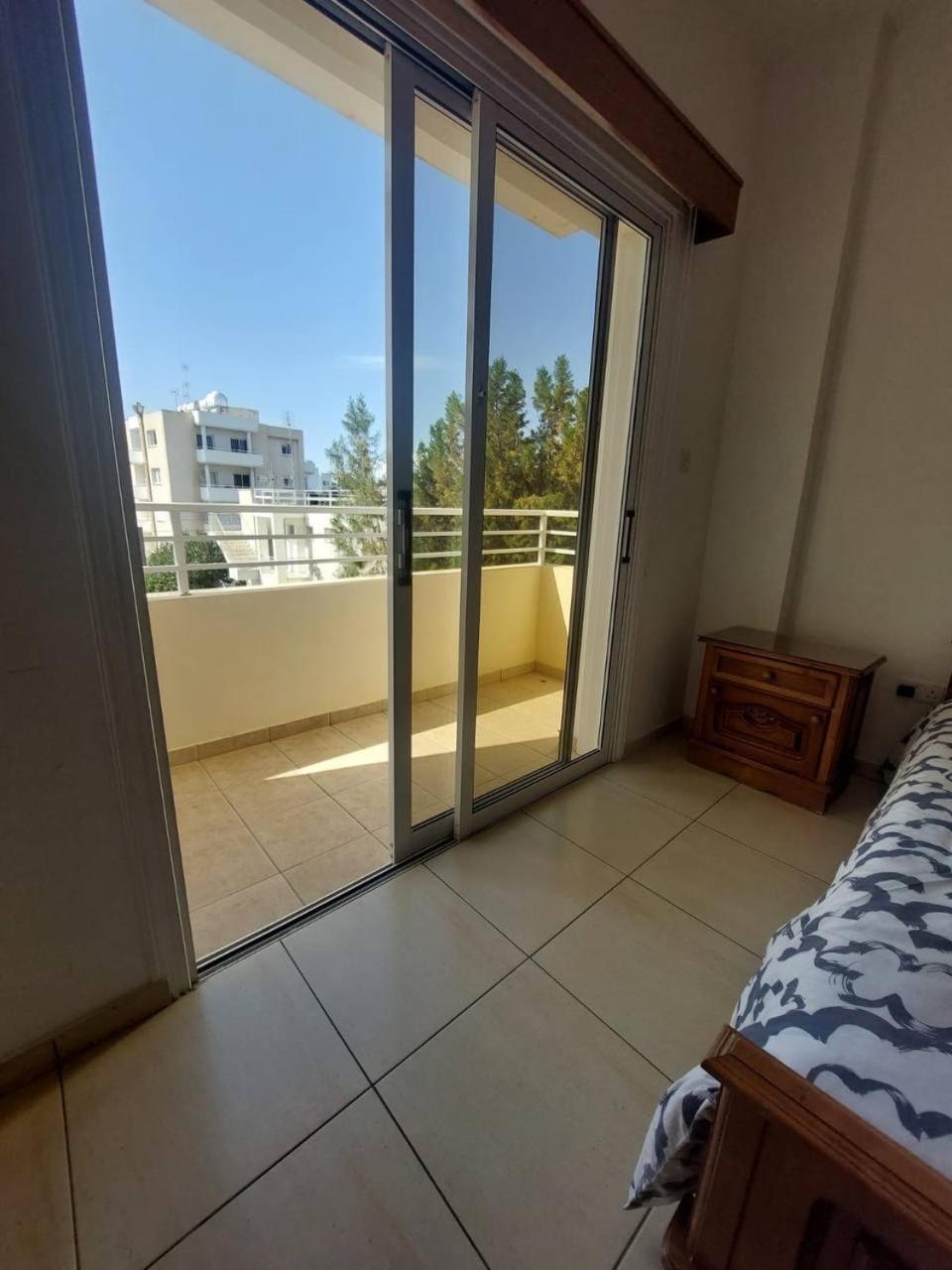 Sunny 2 Bedroom Larnaca Center