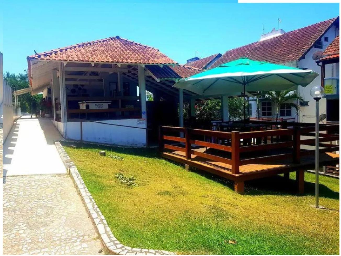 Um recanto entre mar e a lagoa.