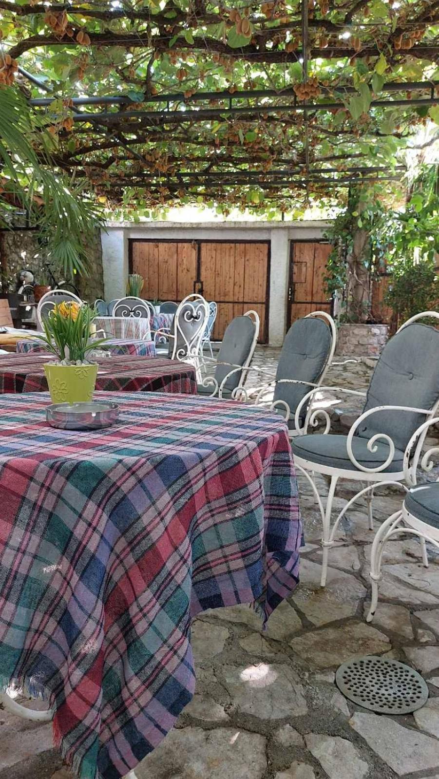 Hotel HeArt of Old Town Guesthouse - Image 1