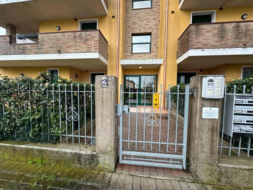 Welc-ōM Due Carrare Garden