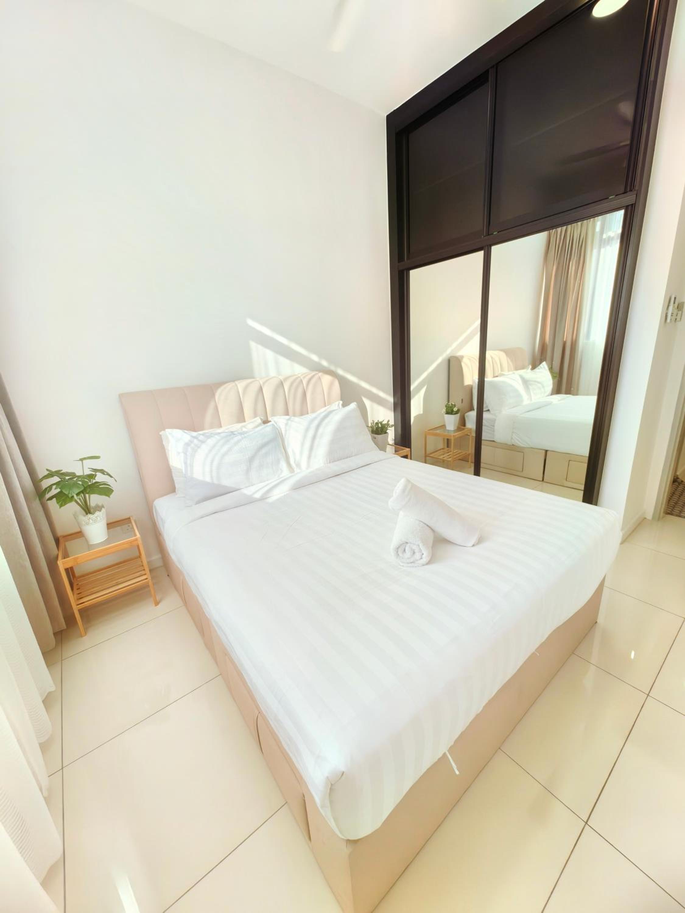 Chambers Residence KLCC By Purple Orchid