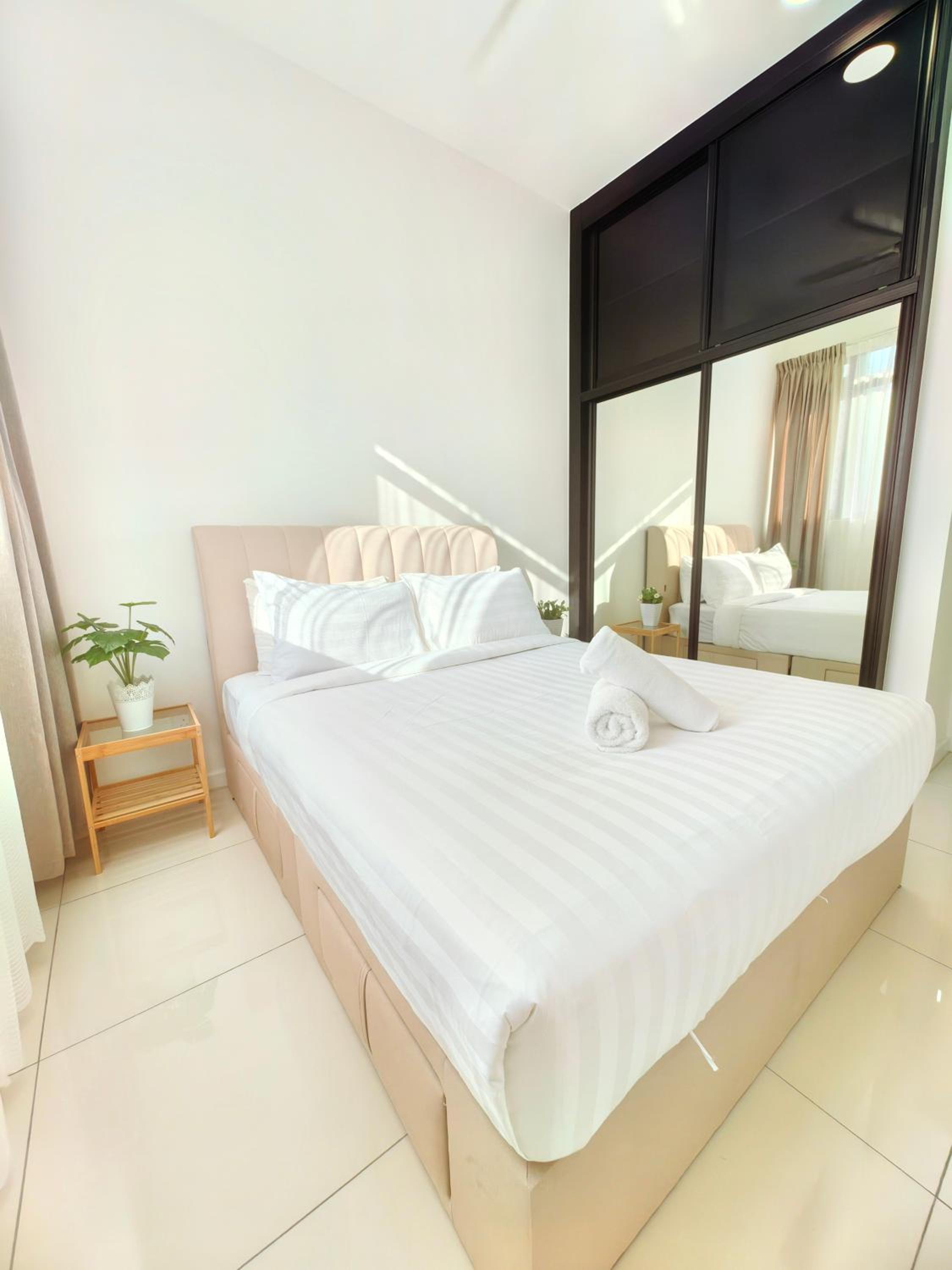 Chambers Residence KLCC By Purple Orchid