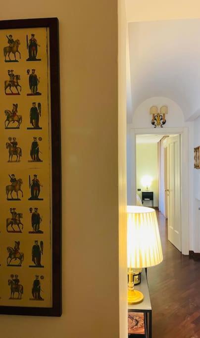 Re Gallo Luxury apartment Plebiscito in Via Chiaia