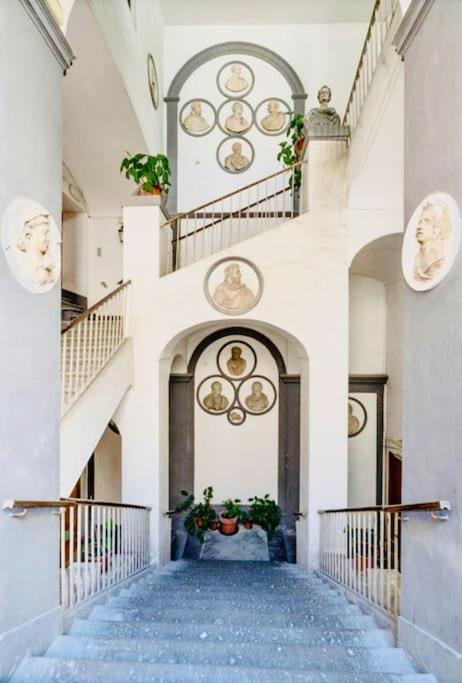Re Gallo Luxury apartment Plebiscito in Via Chiaia