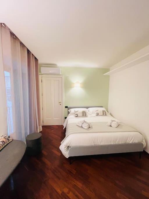 Re Gallo Luxury apartment Plebiscito in Via Chiaia