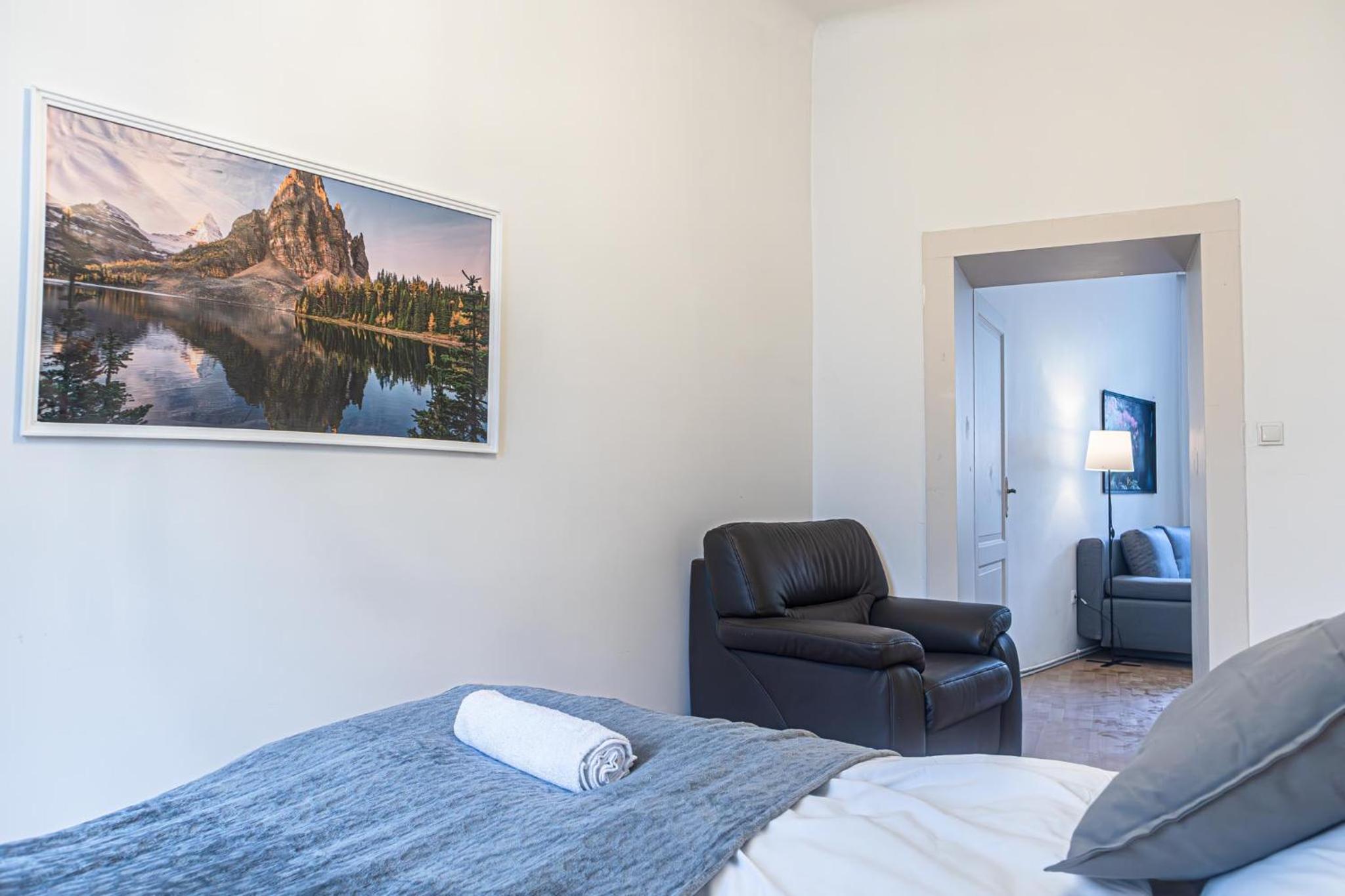 Chic & Cozy 2BR Stay Near U6 Schöpfwerk Station
