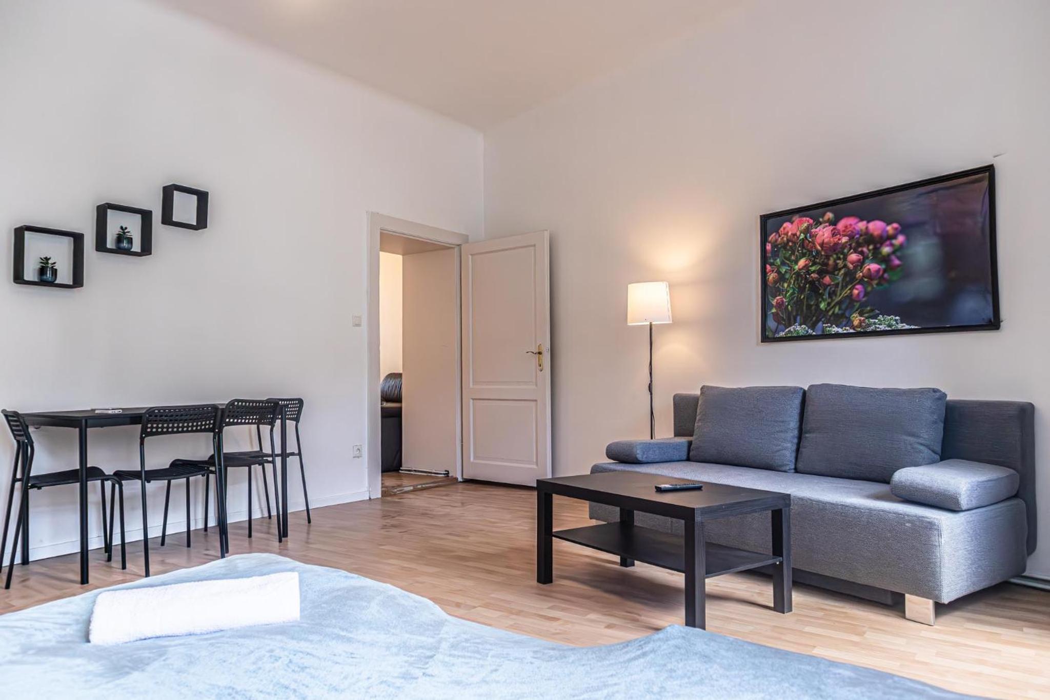 Chic & Cozy 2BR Stay Near U6 Schöpfwerk Station