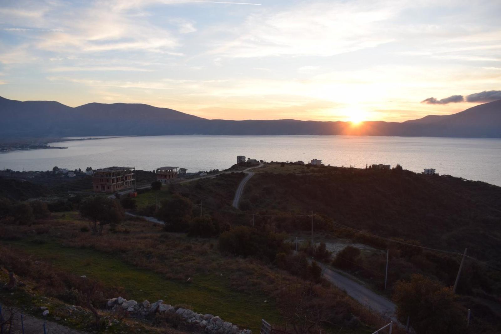 Vila Merkuri - 3-Storey Villa with Sea View