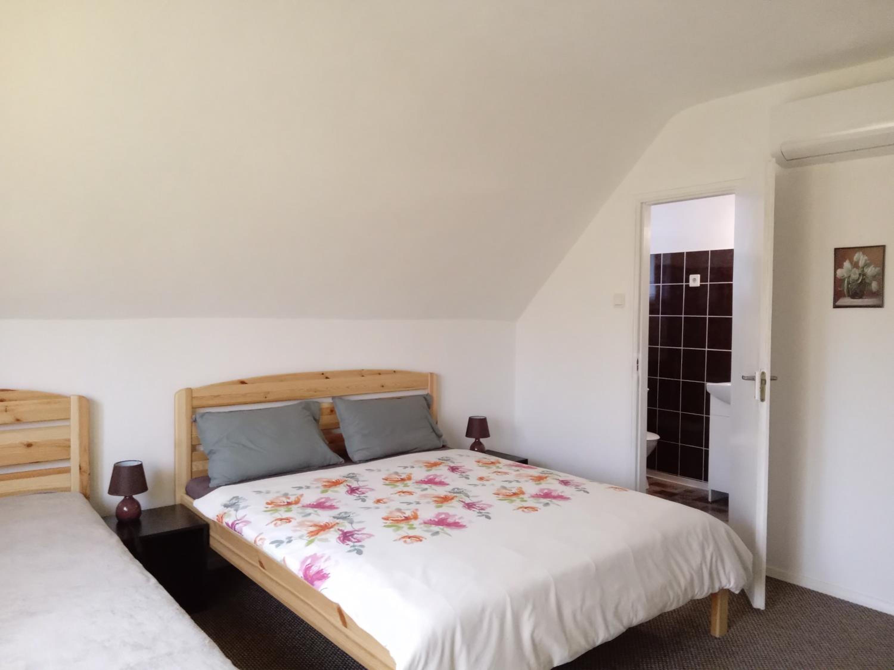 SZIESZTA APARTMAN