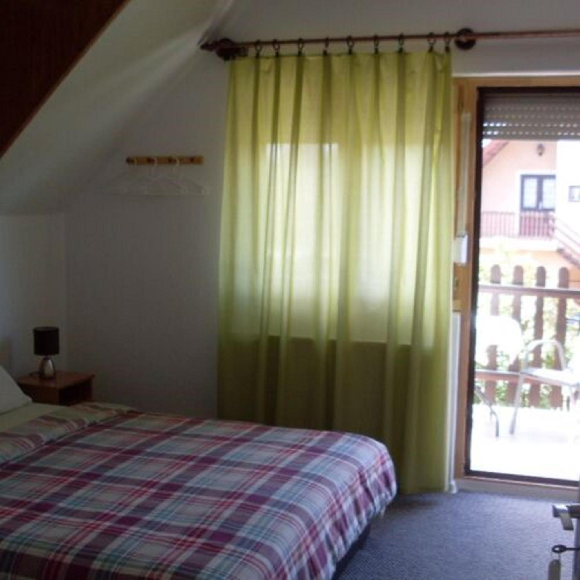SZIESZTA APARTMAN