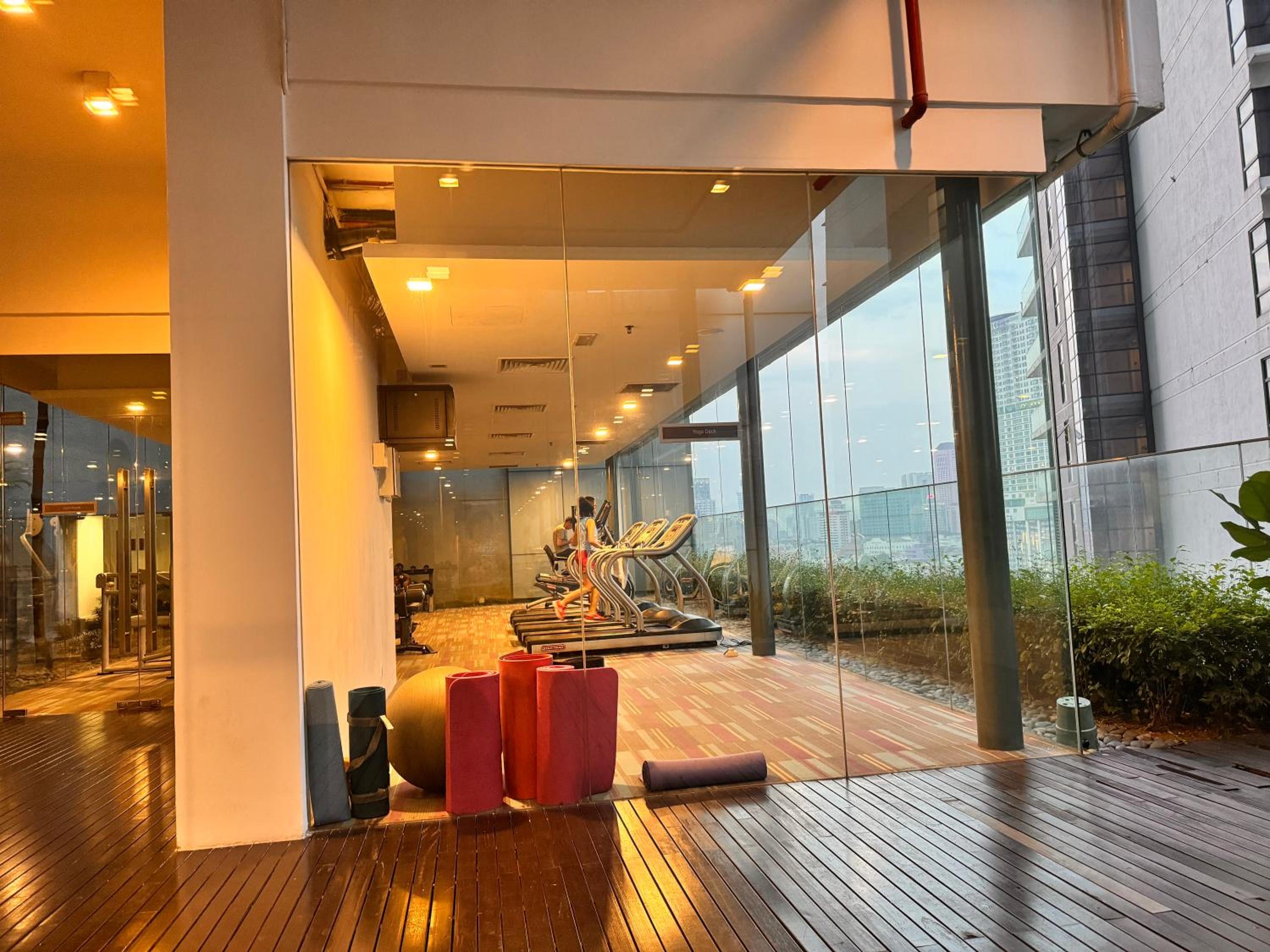 3Min KLCC Luxury 5Pax 2B1B Mercu Summer Suite By Fantasy Hospitality