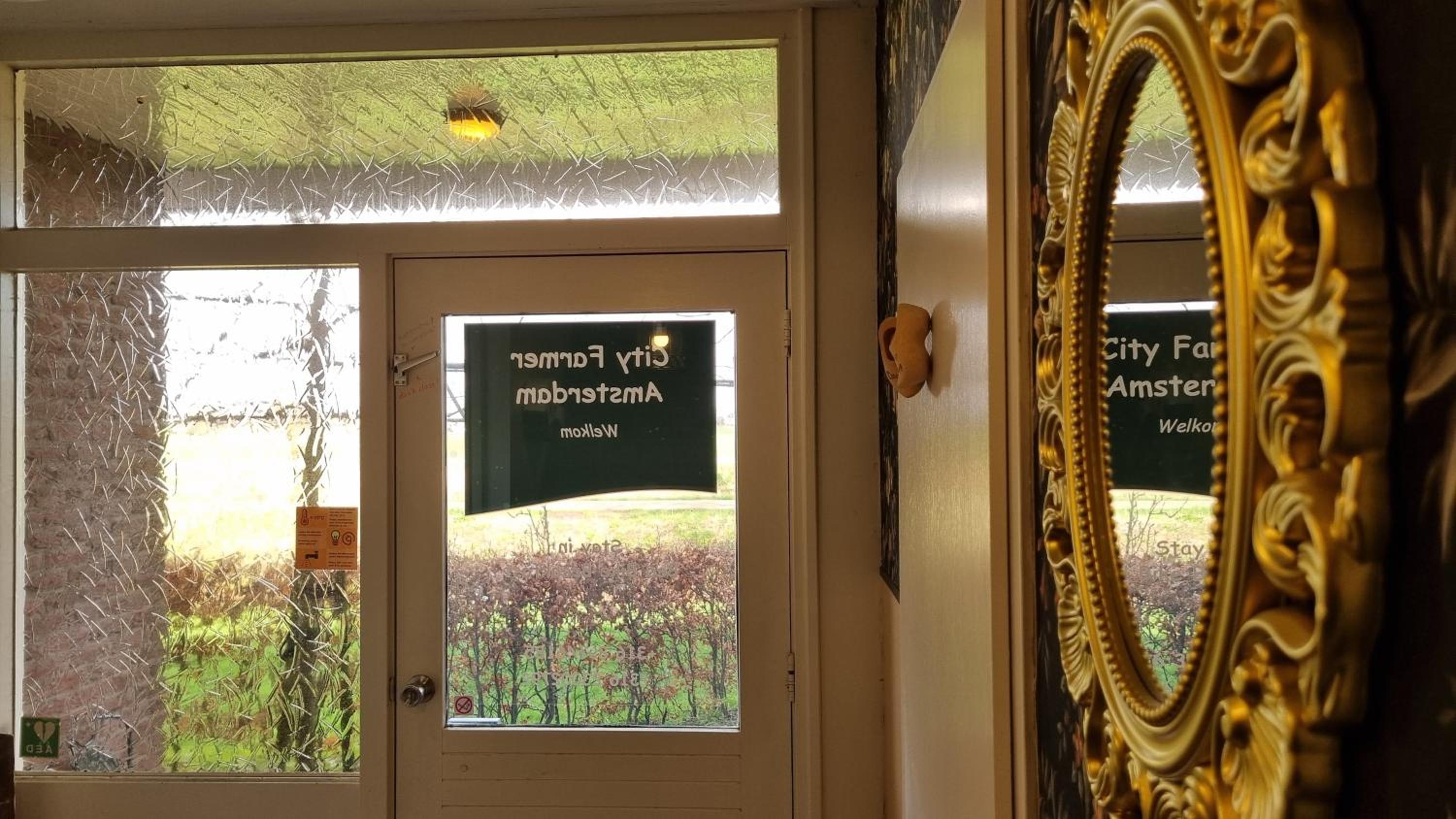 Bed, Bikes and Breakfast, City Farmer Amsterdam a Guesthouse with Free Parking