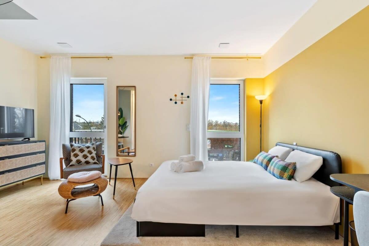 Cozy Apartment with Full Kitchen & Workspace view 4