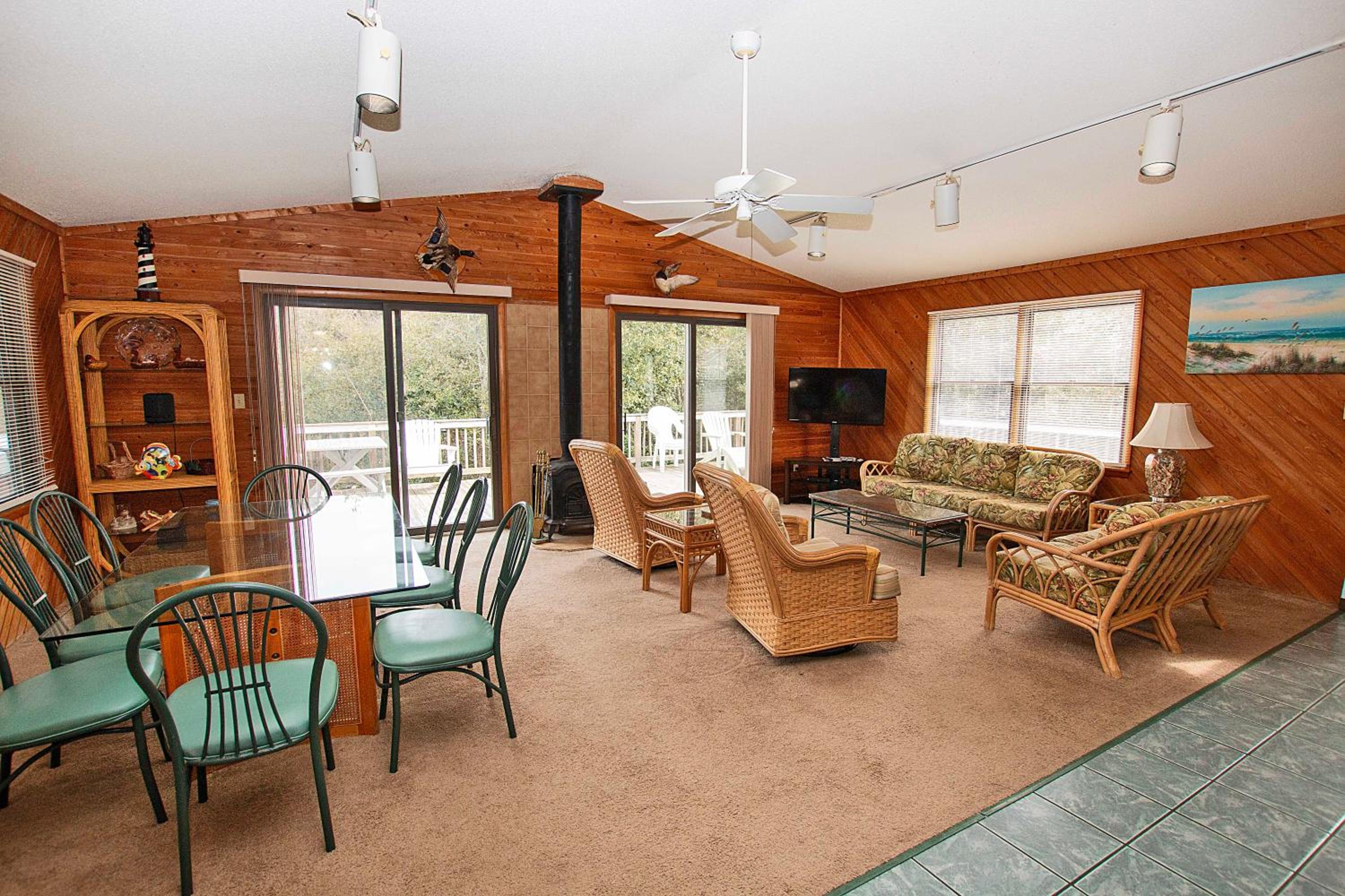 Oceanside, Hot Tub, Rec Room, OD1, The Sandy Dune view 3