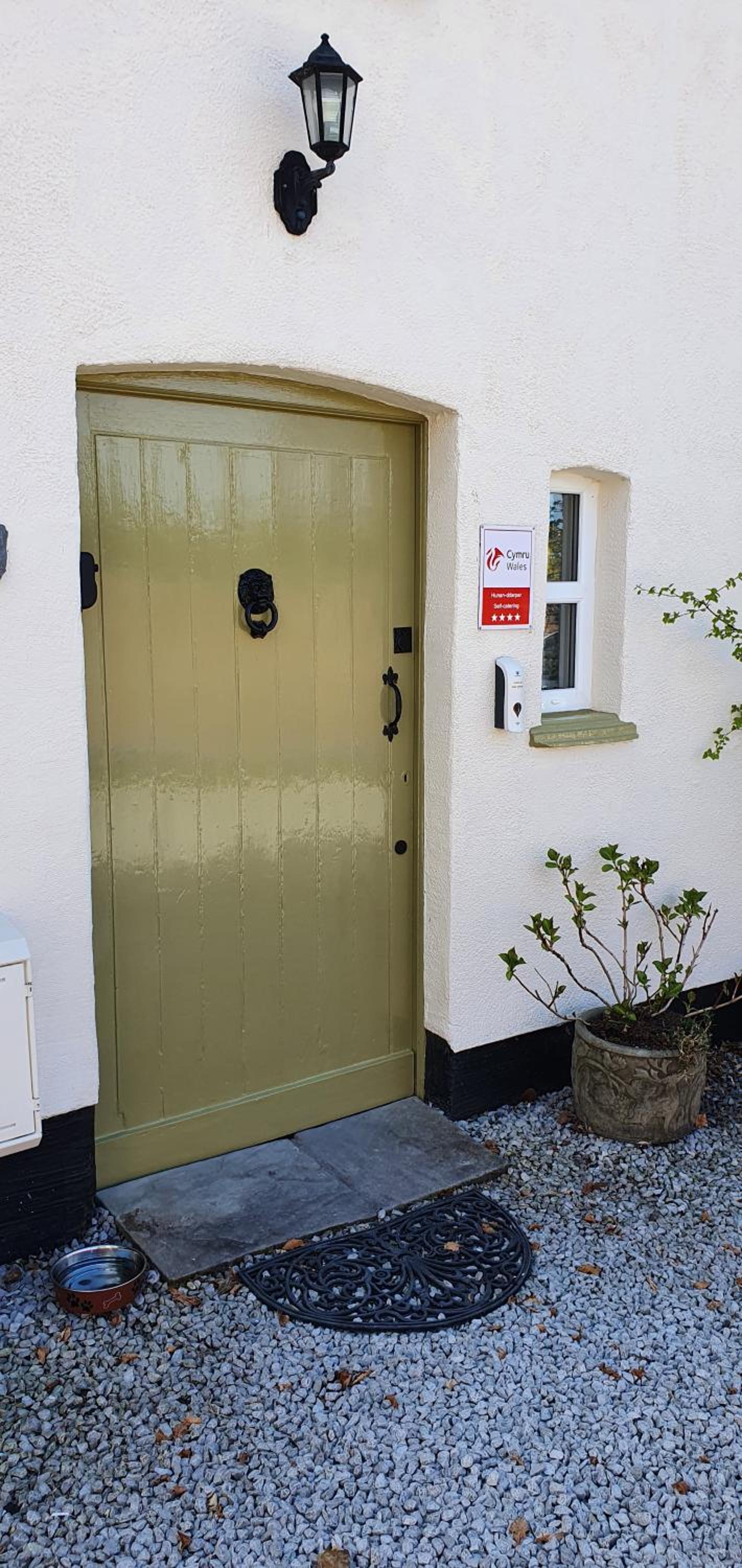 Vale View Cottages -The Coach House, Great location in Prestatyn! view 4