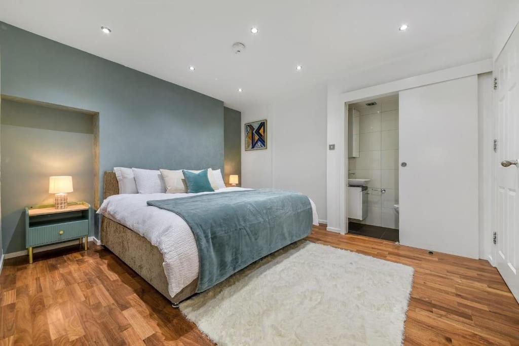 2BR London Basement Flat 13 min walk to Edgware Road & 6mins walk to Marble Arch Station, free Wi-Fi