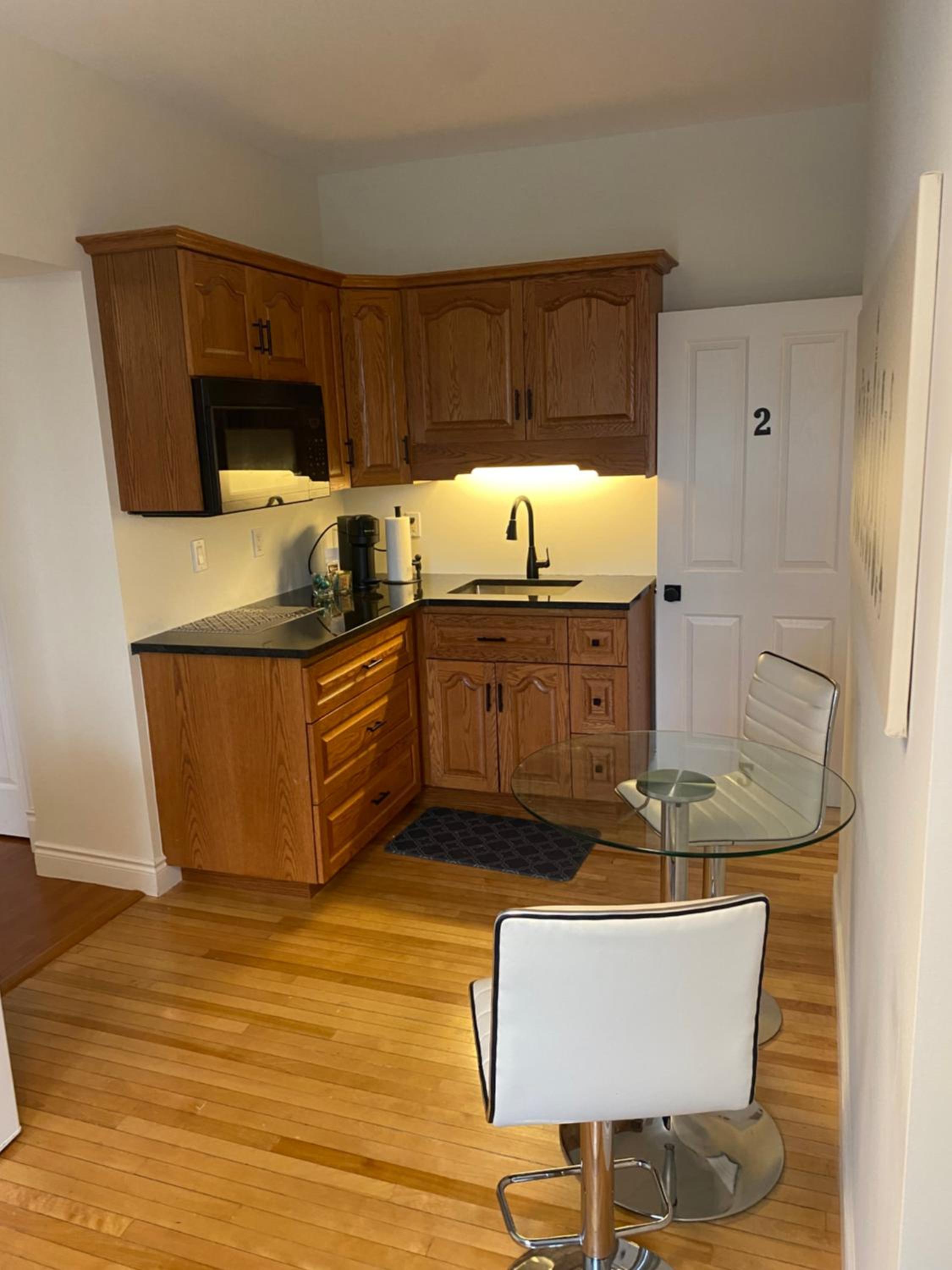 North of Avon B&B Suites