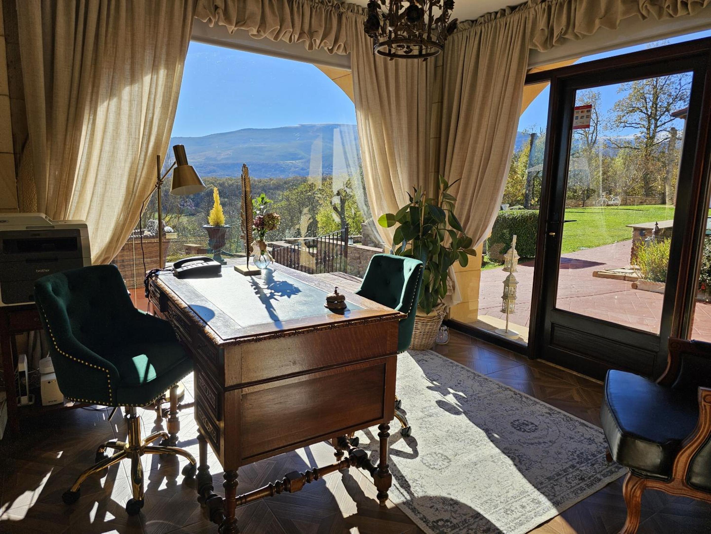 Villa Liguardi view 3
