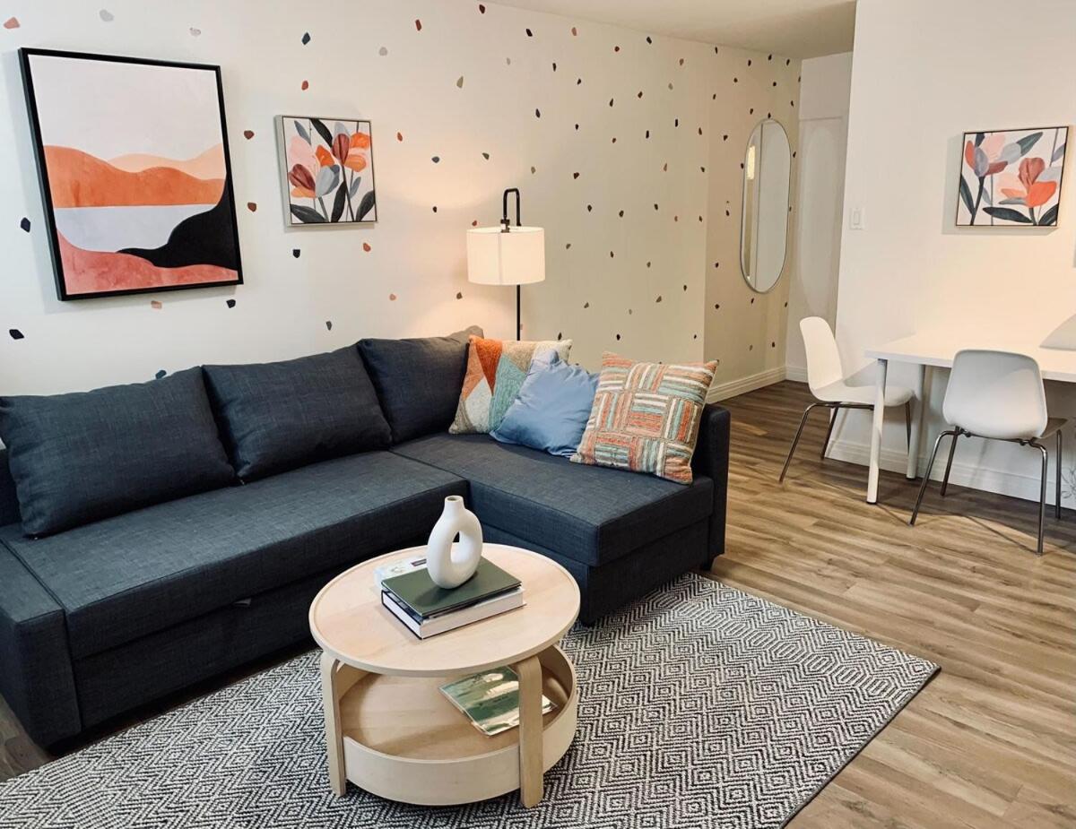 Stylish Apt #1, Central Location