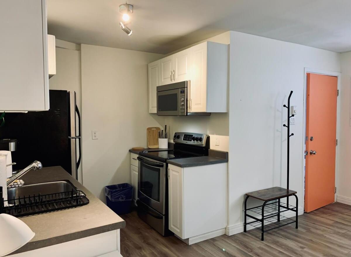Stylish Apt #1, Central Location