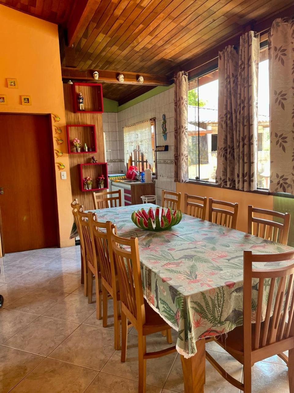 Casa em Ilhabela com piscina