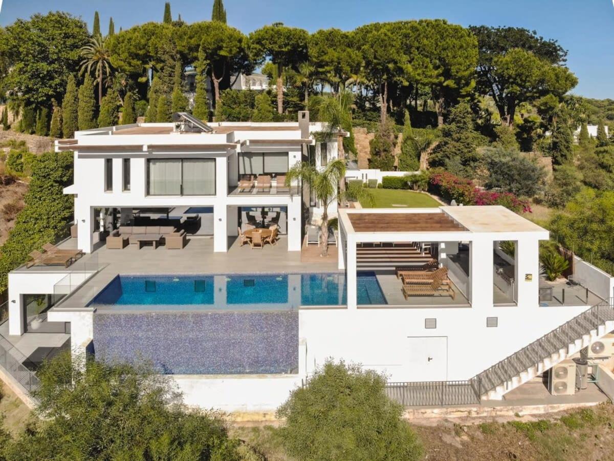 Villa Paraiso w parking gym pool lounge cinema