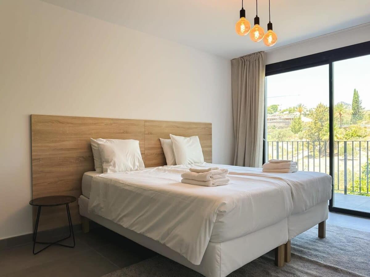Villa Paraiso w parking gym pool lounge cinema