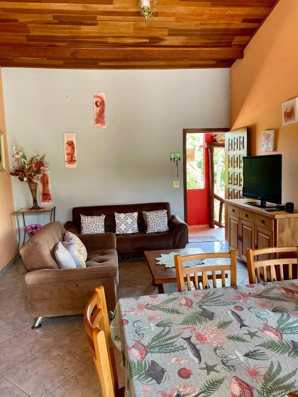 Casa em Ilhabela com piscina
