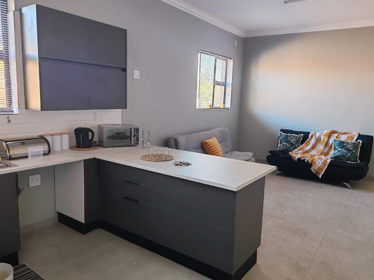 Johannesburg Vacations - Quillan's Corner - Property Image 1