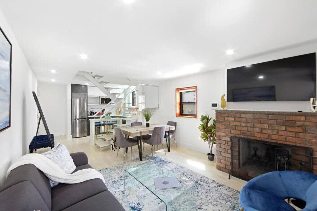 75-5C 3BR LUXURY Duplex BRAND NEW W&D Elevator