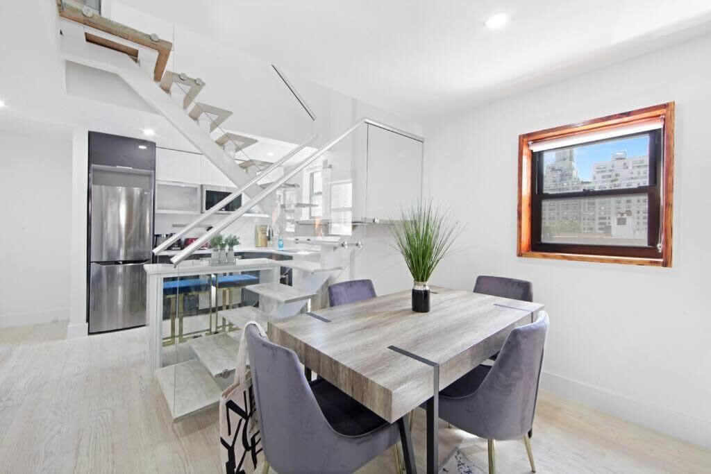 75-5C 3BR LUXURY Duplex BRAND NEW W&D Elevator