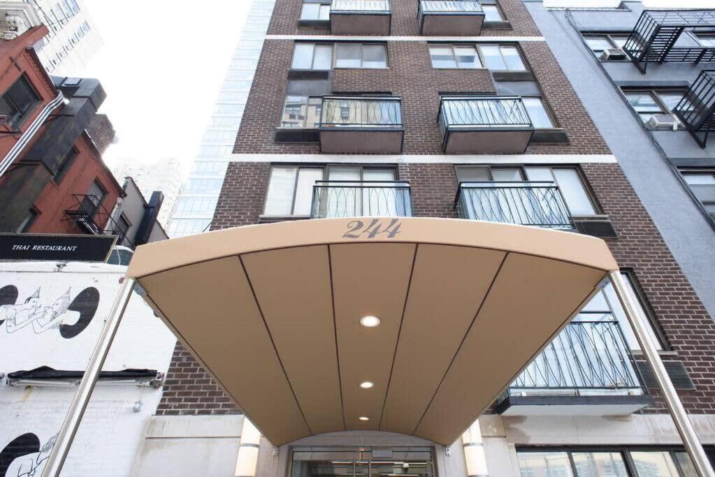 75-5C 3BR LUXURY Duplex BRAND NEW W&D Elevator