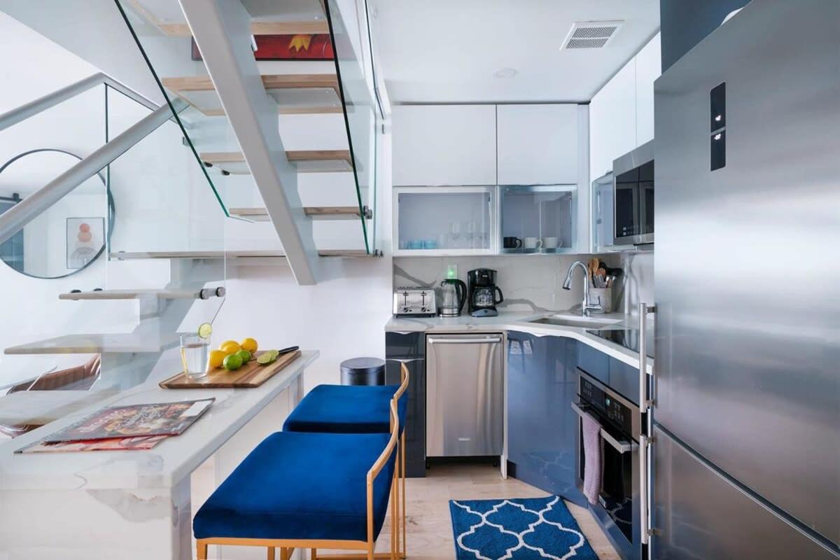 75-3B 3BR Luxury duplex BRAND NEW &D Elevator