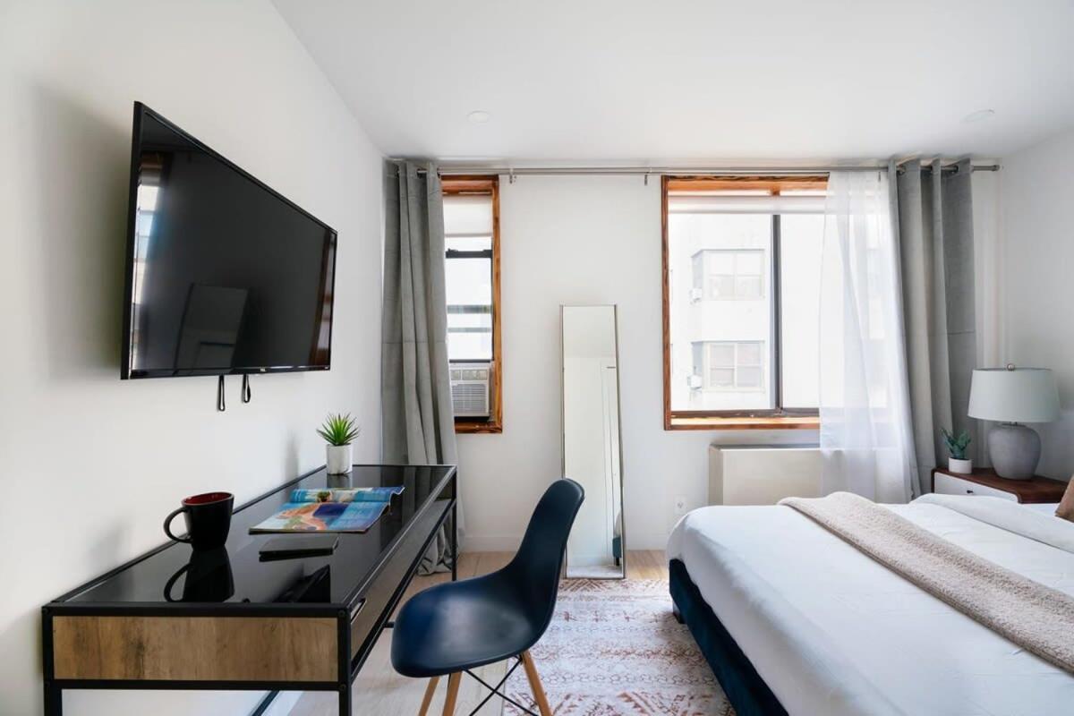 75-3B 3BR Luxury duplex BRAND NEW &D Elevator
