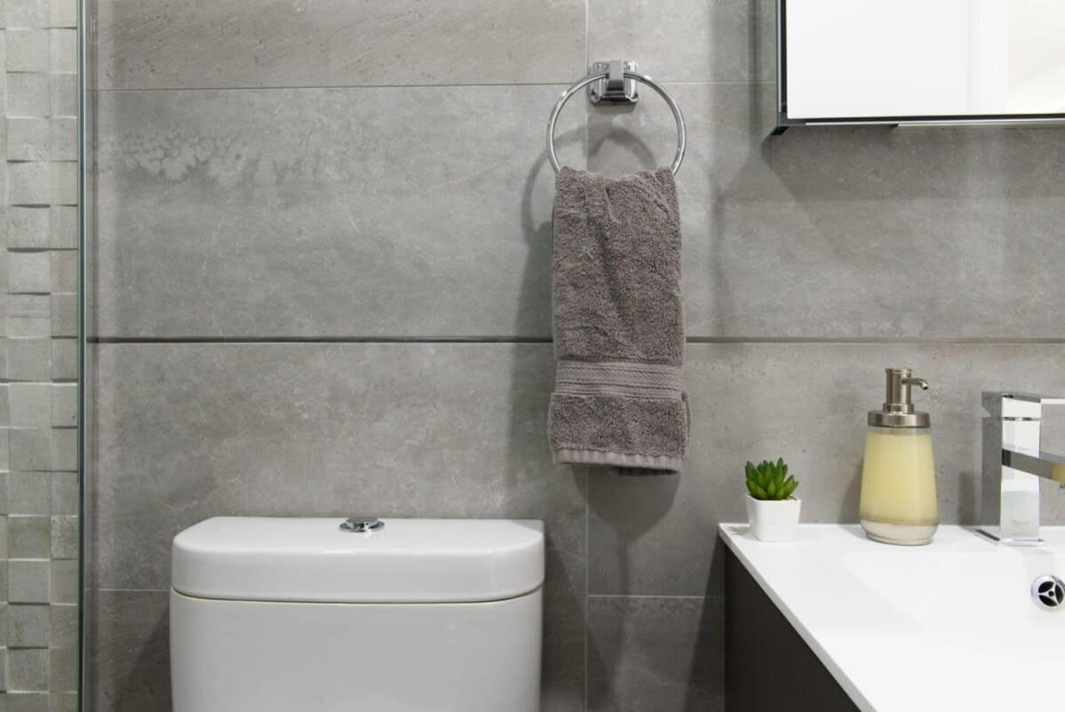 75-3B 3BR Luxury duplex BRAND NEW &D Elevator