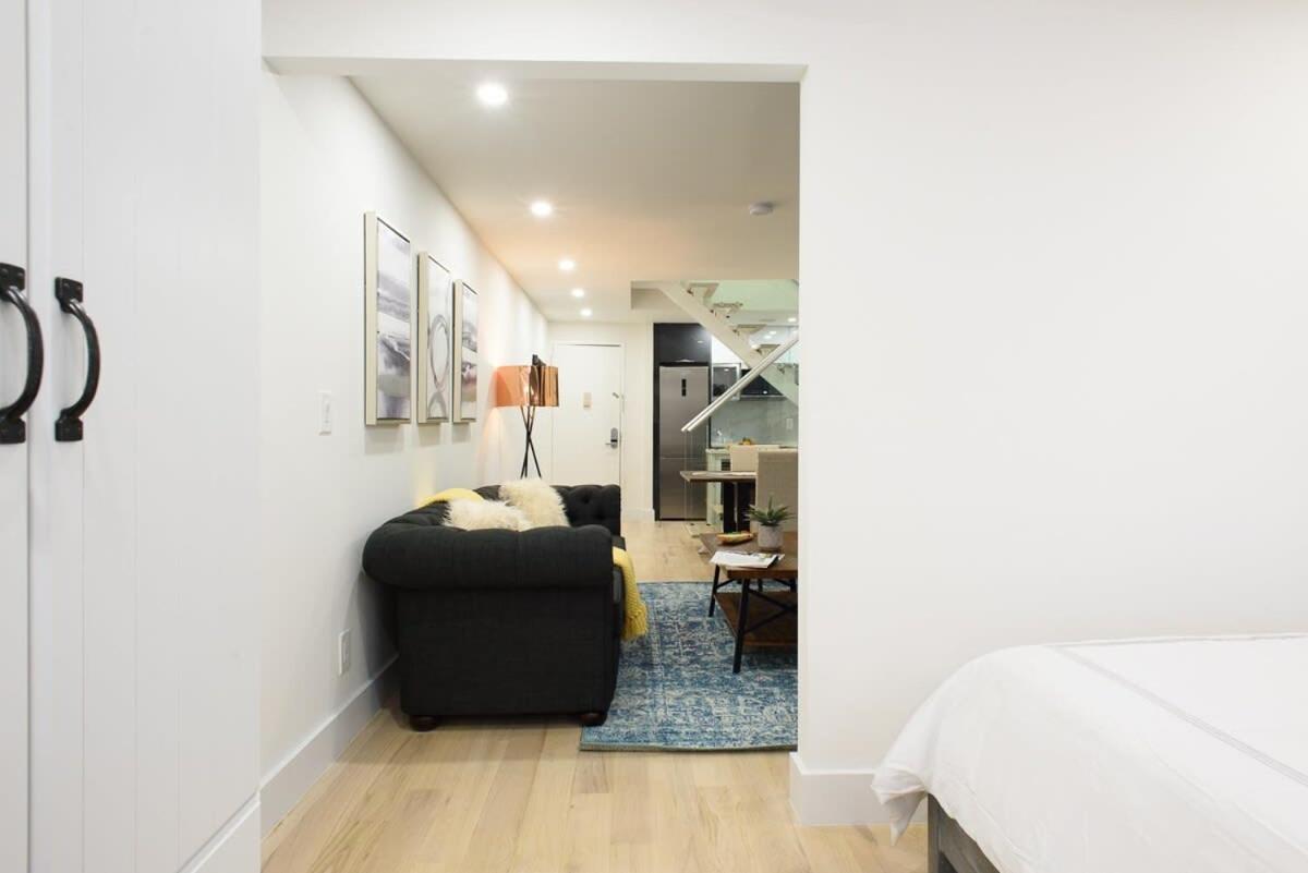 75-5A Luxury 3BR Duplex W D in unit Elevator